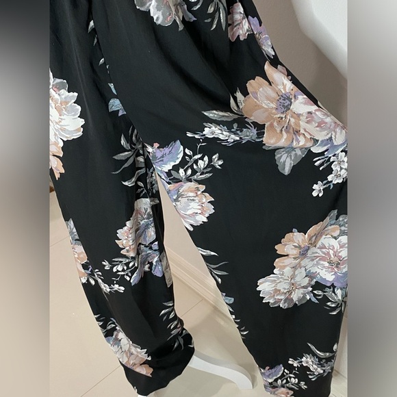 Women’s jumpsuit size M Semi New. - Picture 7 of 14